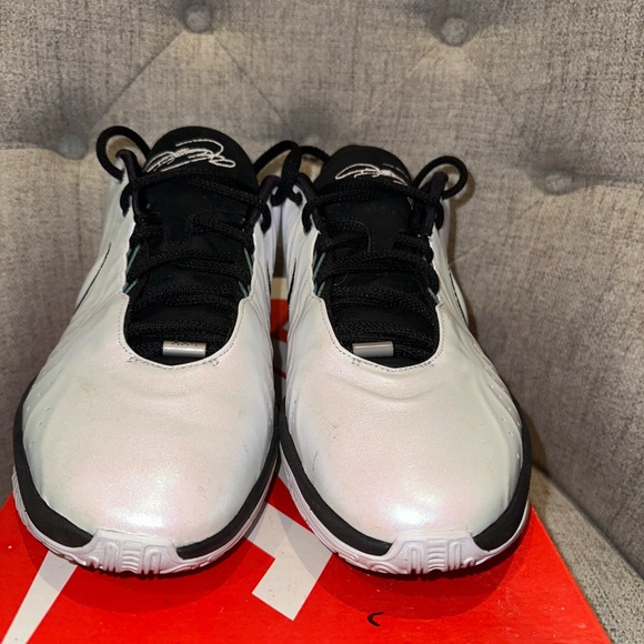 Nike Air Zoom white sneakers size 10 - Picture 2 of 11